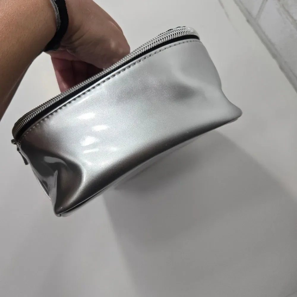 Kendall & Kylie cosmetic bag